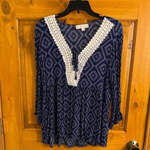 Elegant Navy Geometric Blouse with Lace Trim